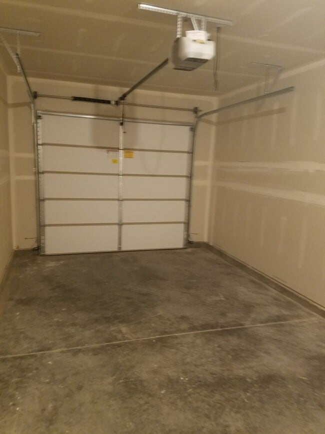 1508 Butler Creek Ave in Belgrade, MT - Building Photo - Building Photo