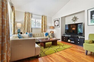 2056 Arlington Ave NE in Atlanta, GA - Building Photo - Building Photo