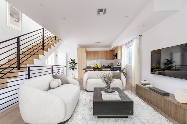 13461 Beach Ave in Marina Del Rey, CA - Foto de edificio - Building Photo