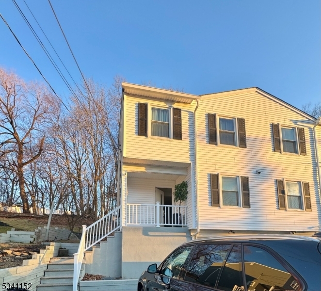 36 W Railroad Ave in Netcong, NJ - Building Photo