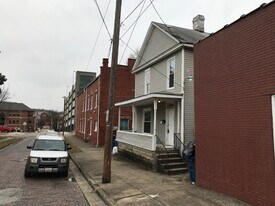 616 John Marshall Dr in Huntington, WV - Building Photo
