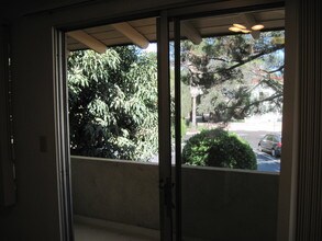 808 Santa Barbara St, Unit 9 in Pasadena, CA - Building Photo - Building Photo