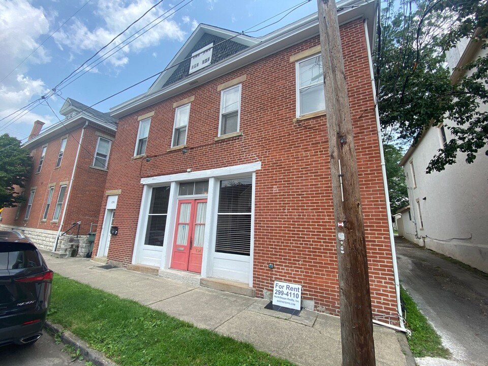 694 Kerr St in Columbus, OH - Foto de edificio