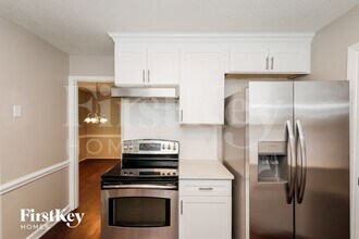 4914 Chestnut Lake Dr in Charlotte, NC - Foto de edificio - Building Photo