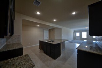 3302 McDonough Way in Katy, TX - Foto de edificio - Building Photo