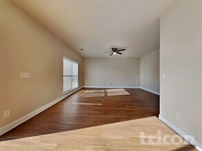 667 Dandelion Row in Aiken, SC - Foto de edificio - Building Photo