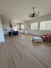 6015 Oak Valley Ct in Orcutt, CA - Building Photo - Building Photo