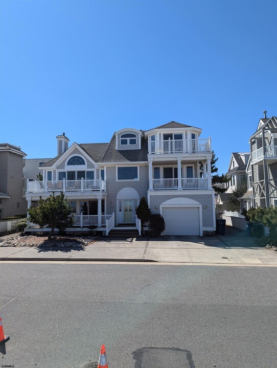 102 S 32nd Ave in Longport, NJ - Building Photo