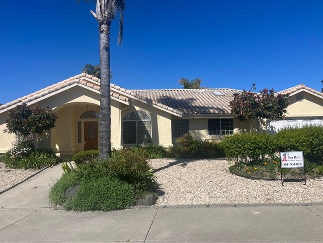 property at 2825 Cathedral Ln