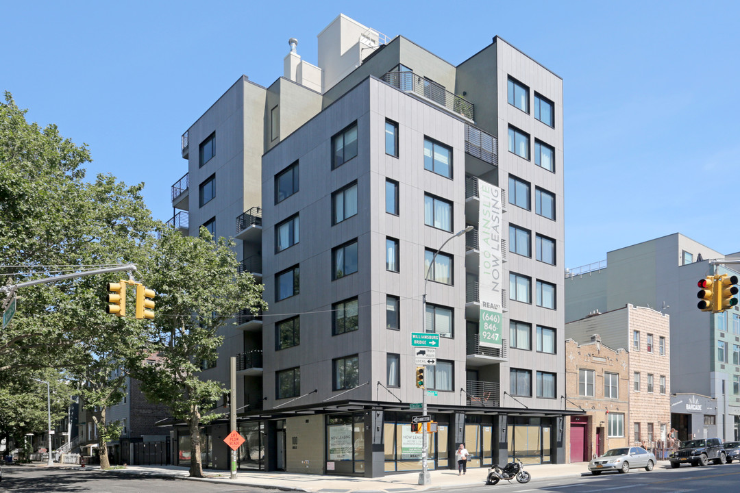 100 Ainslie St in Brooklyn, NY - Building Photo