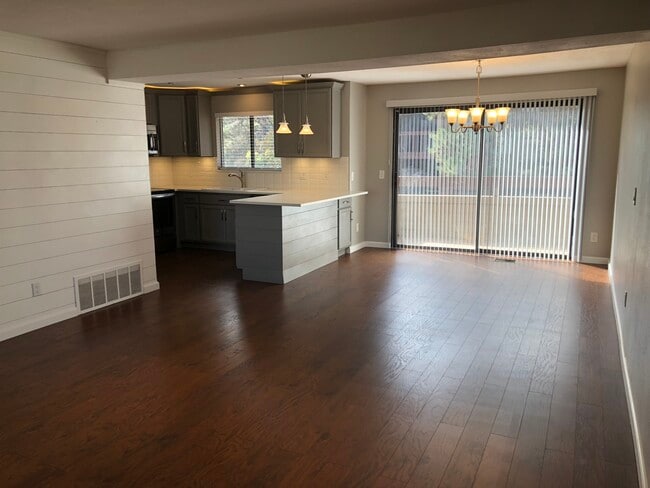 422 Wright St in Lakewood, CO - Building Photo - Building Photo