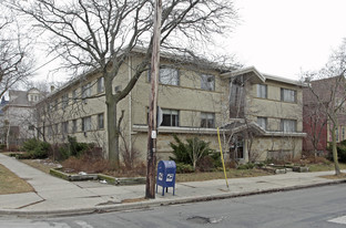 Brad Mur East Apartments