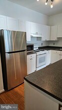 11305 Aristotle Dr in Fairfax, VA - Building Photo - Building Photo