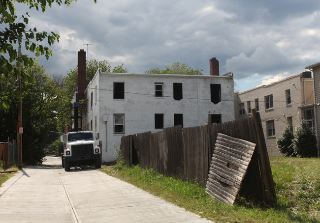 417 18th St NE in Washington, DC - Foto de edificio - Building Photo