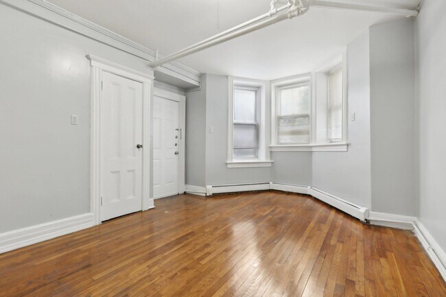 162 Fairview Ave in Jersey City, NJ - Foto de edificio - Building Photo