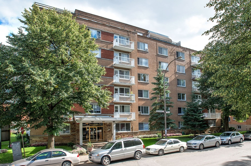 Brasilia Apartments in Montréal, QC - Building Photo