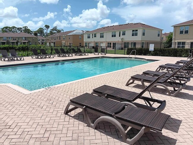 15060 Caspian Tern Ct in North Fort Myers, FL - Building Photo - Building Photo