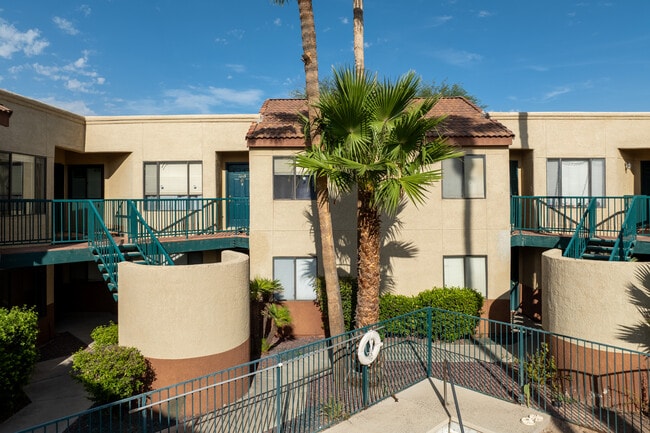 Park Place Village Condominiums in Tucson, AZ - Building Photo - Building Photo