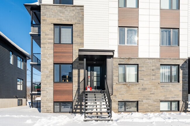 597 Albert-Rousseau Av in Lévis, QC - Building Photo - Building Photo