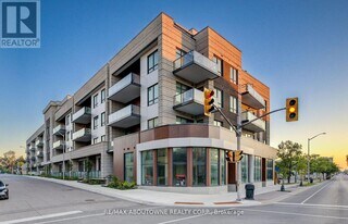 123 Maurice Dr in Oakville, ON - Building Photo