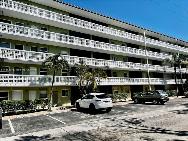 1425 Arthur St in Hollywood, FL - Foto de edificio - Building Photo