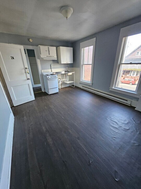 227 W 18th St in Erie, PA - Building Photo