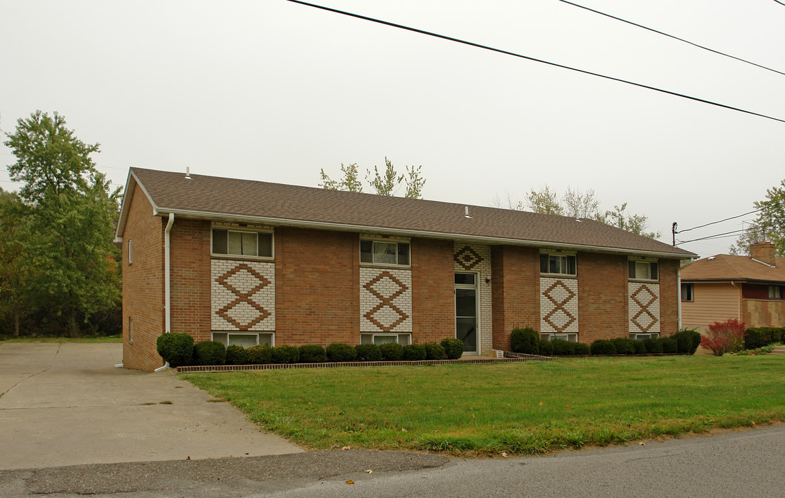 956 Miller St in Warren, OH - Foto de edificio