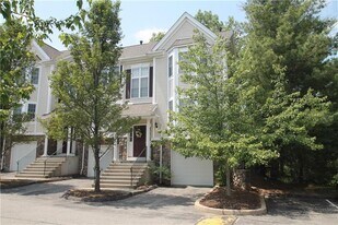 1407 Larson Dr in Danbury, CT - Building Photo