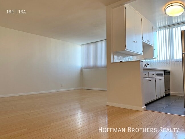 1851 Winona Blvd in Los Angeles, CA - Foto de edificio - Building Photo