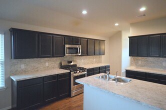 5539 Dovetail Arbor Trace in Katy, TX - Foto de edificio - Building Photo