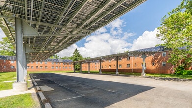 Eagles Crossing Apartments in Washington, DC - Building Photo - Building Photo