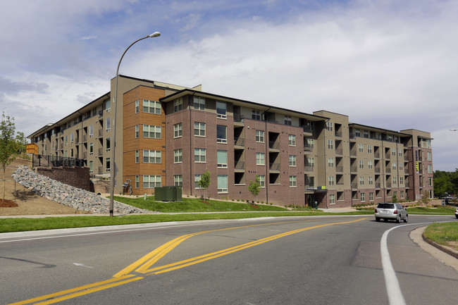 Union West in Lakewood, CO - Building Photo - Building Photo