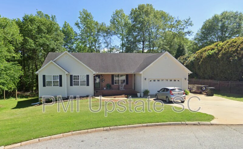 140 Grove Point in Greer, SC - Building Photo