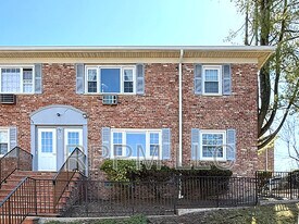 45 Wedgewood Dr in Verona, NJ - Building Photo