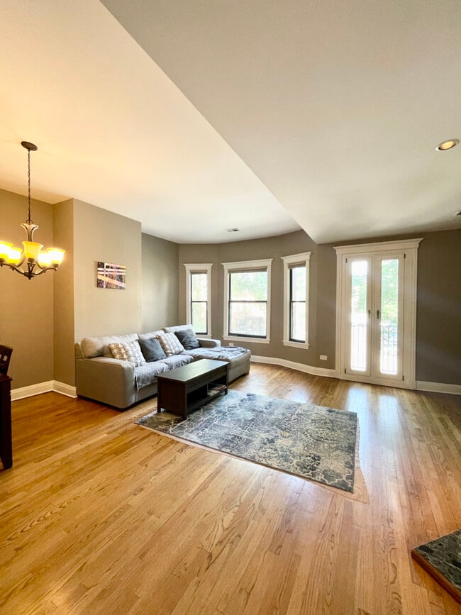 4214 N Kenmore Ave in Chicago, IL - Building Photo - Building Photo