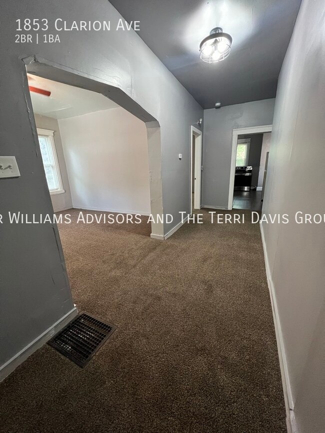 1853 Clarion Ave in Cincinnati, OH - Building Photo - Building Photo