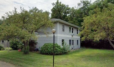 1405 N Bayberry Ct in Chillicothe, IL - Building Photo - Building Photo