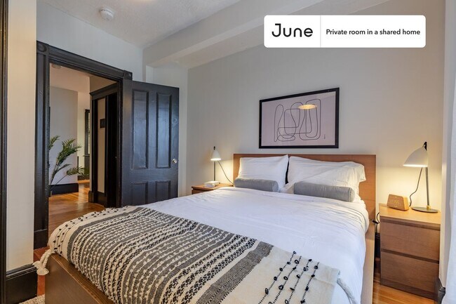 Room in Shared 5 bed/2 bath home in Boston, MA - Building Photo - Building Photo