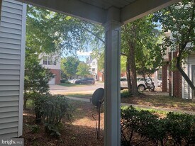 13066 Marcey Creek Rd in Herndon, VA - Building Photo