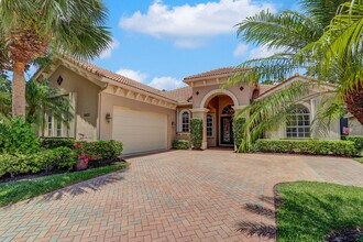 9400 Briarcliff Trace in Port St. Lucie, FL - Building Photo - Building Photo