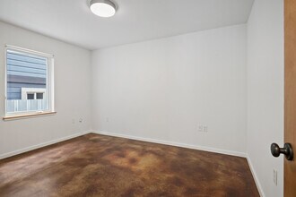 504 NE Brazee St in Portland, OR - Building Photo - Building Photo