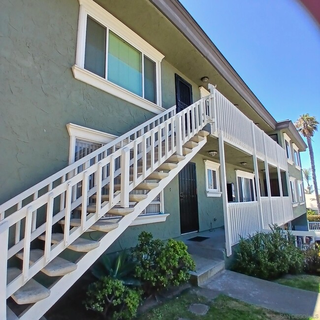 property at 1641 Sunset Cliffs Blvd