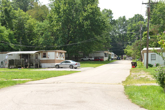 1751 E Ohio Pike in Amelia, OH - Building Photo - Building Photo