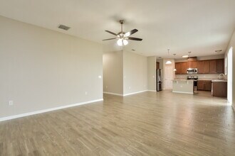 3176 Bayou Ln in Tavares, FL - Building Photo - Building Photo