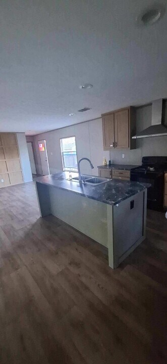 38 Carolyn Cir in Lizella, GA - Building Photo