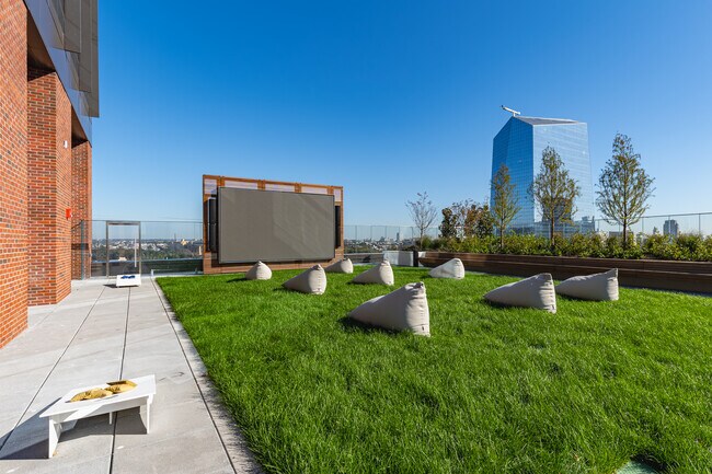 Avira in Philadelphia, PA - Foto de edificio - Building Photo