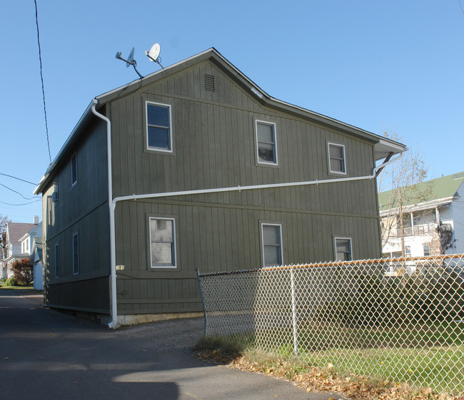 381 Strawberry Ave in Bloomsburg, PA - Building Photo - Building Photo