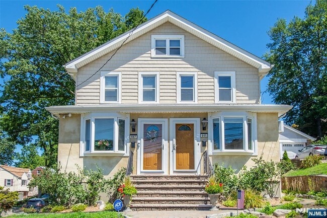property at 665 E Edgewater Ave