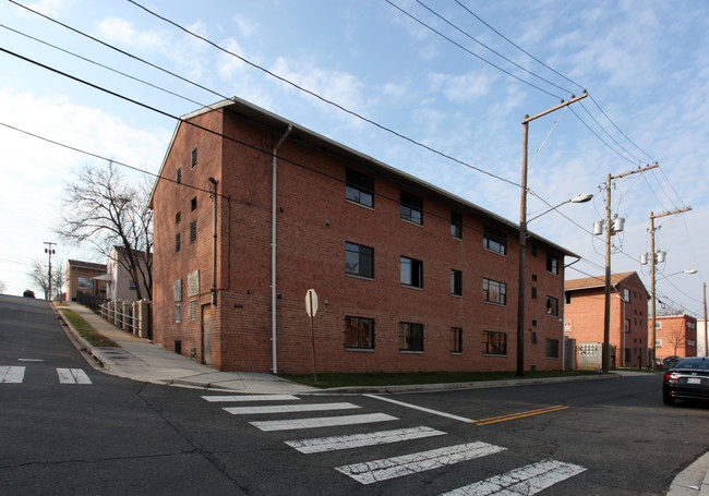 4921 A St SE in Washington, DC - Building Photo - Building Photo