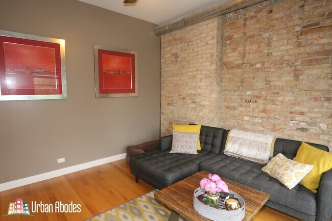 1756 W Montrose Ave in Chicago, IL - Building Photo - Building Photo